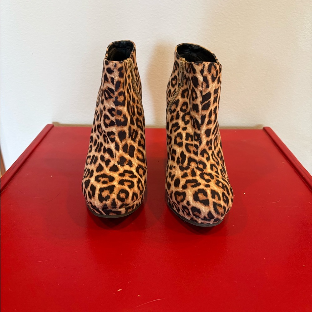 Qupid Leopard Print Ankle Booties in Brown and Black - Picture 3 of 7